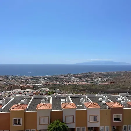 Sunset View 2 Bedroom Апартаменты *